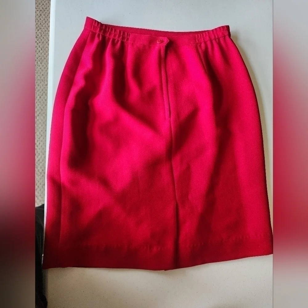 Vintage Kasper & Company ASL Red women's Skirt Size 10.